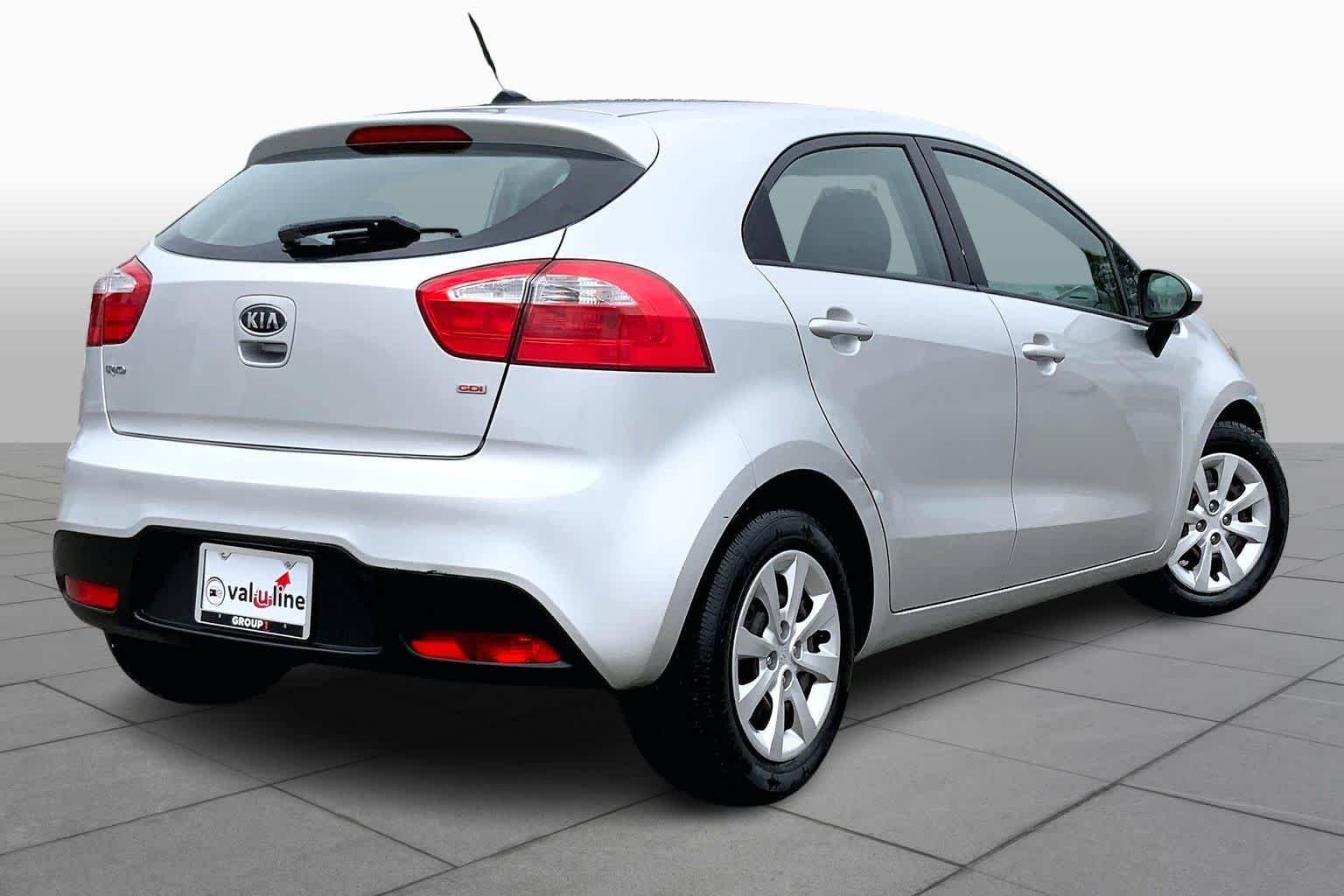 Used 2012 Bright Silver Kia LX image 13