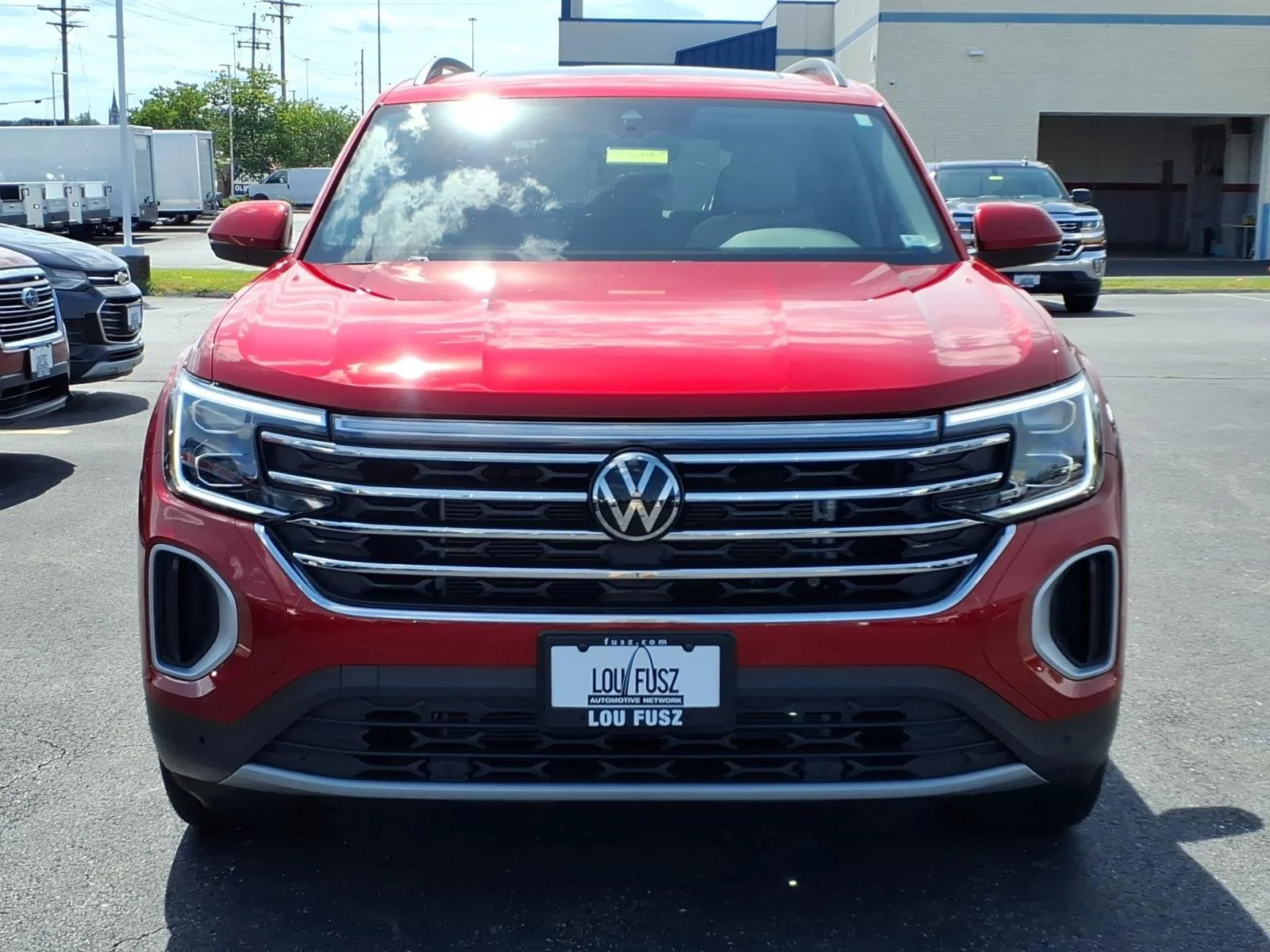 Used 2025 Aurora Red Metallic Volkswagen 2.0T SE with Technology image 33