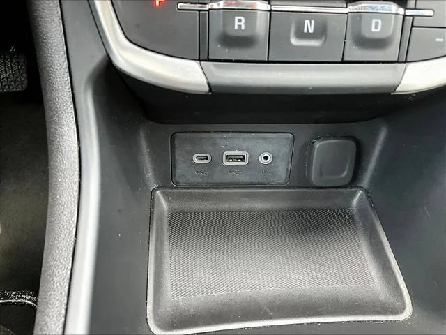 Certified Used 2024 Sterling Metallic GMC SLE image 17