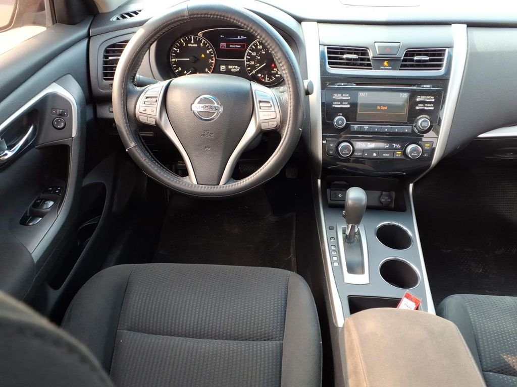 Used 2015 Super Black Clearcoat Nissan 2.5 SV image 3