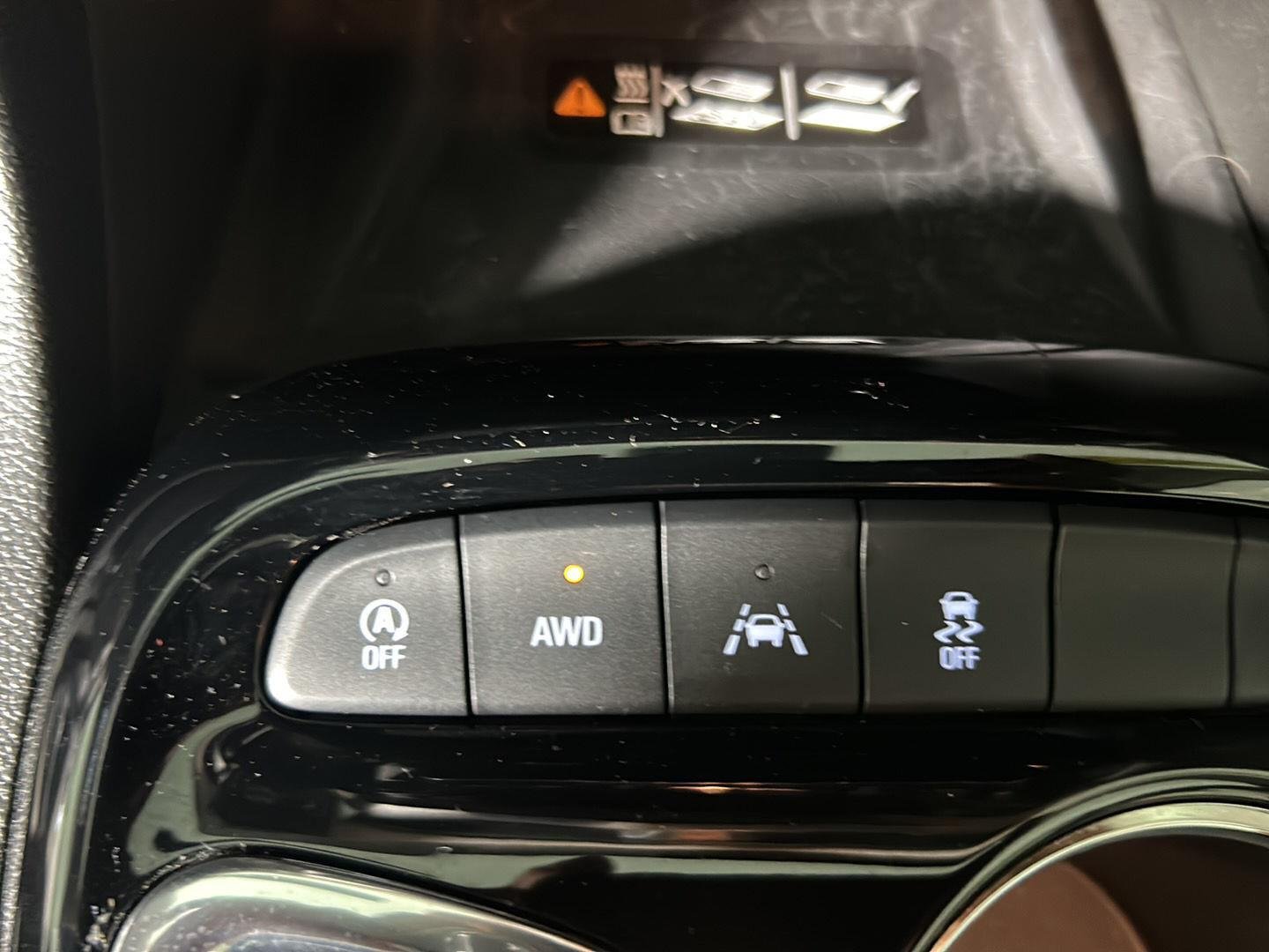 Used 2024 White Frost Tricoat Buick Avenir image 28