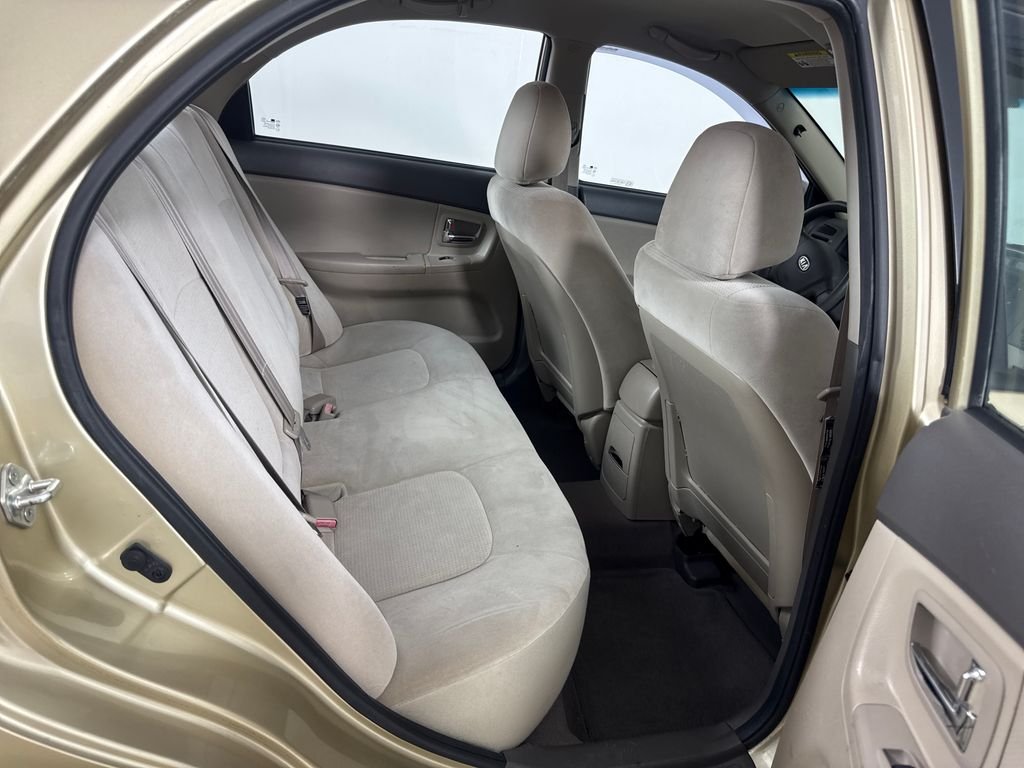 Used 2009 Gold Kia EX image 9