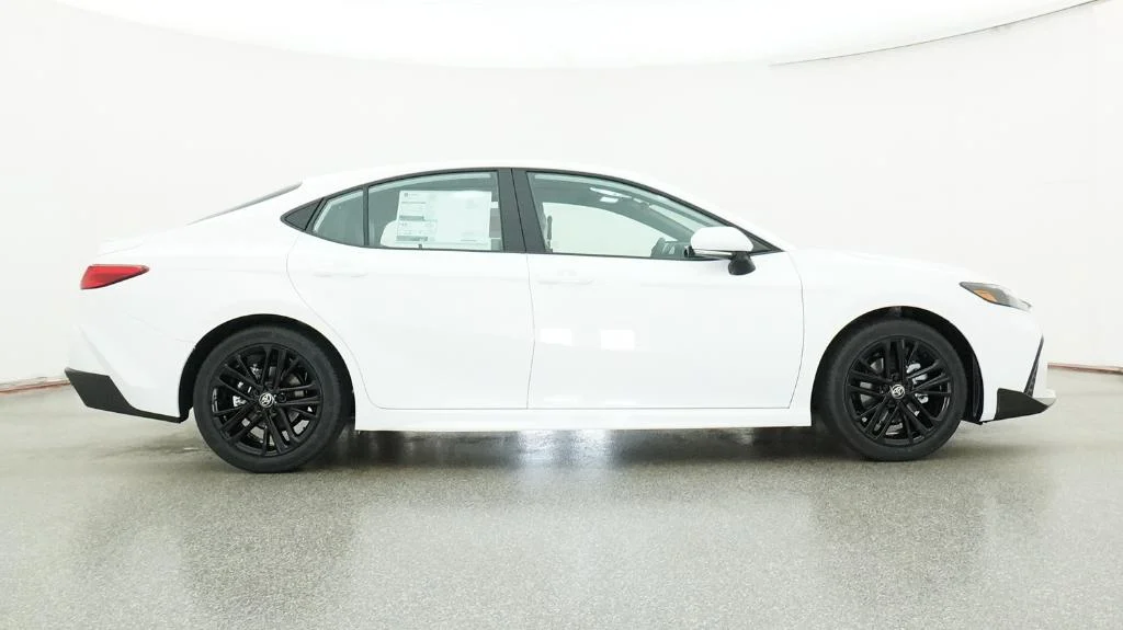 New 2026 Ice Cap Toyota SE image 17