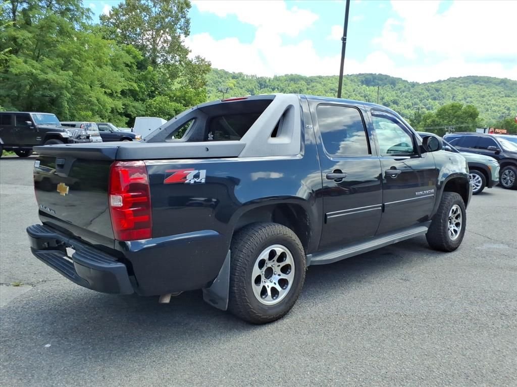 Used 2012 Black Chevrolet LS image 8