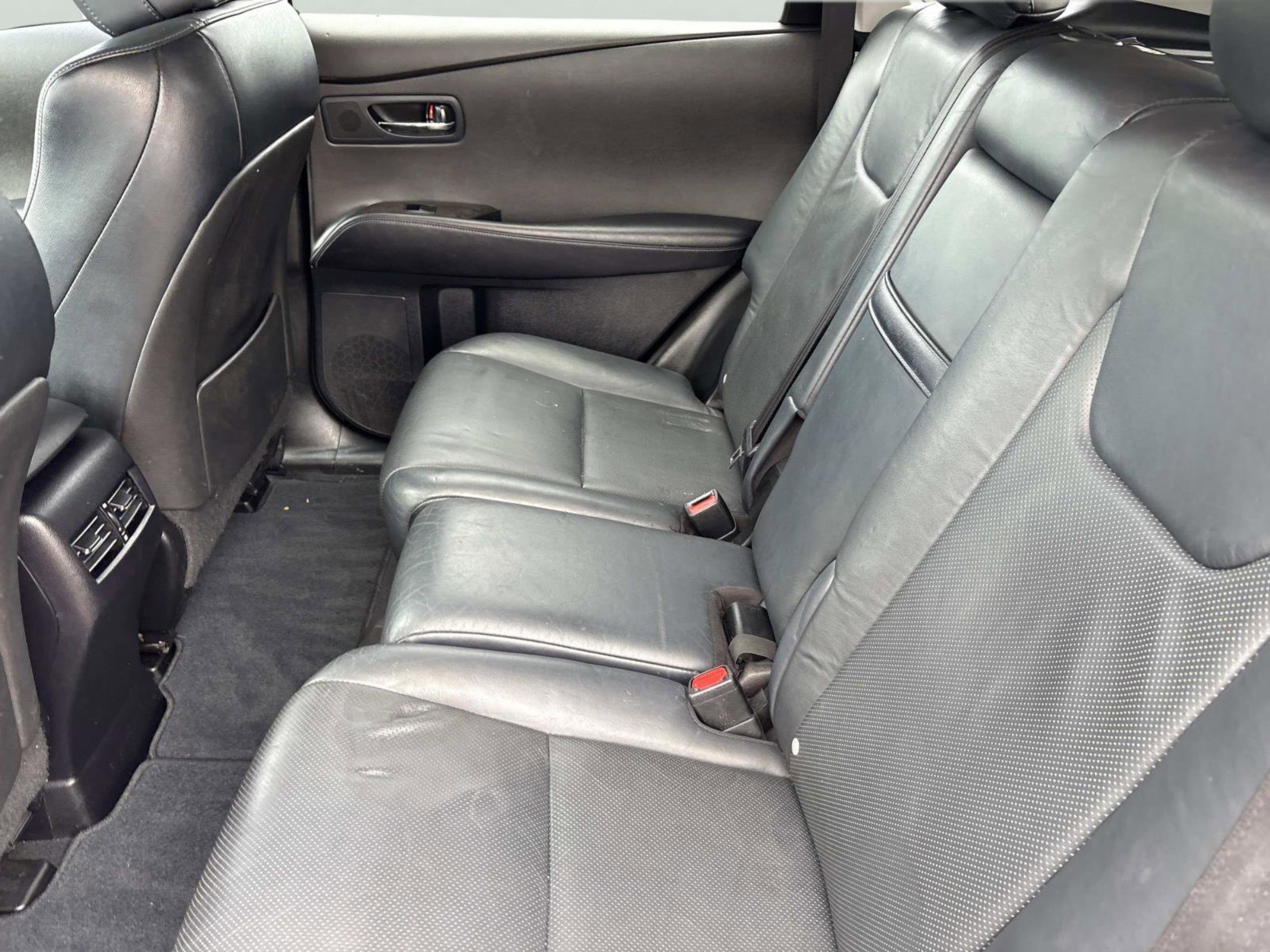Used 2015 Silver Lexus 350 image 15