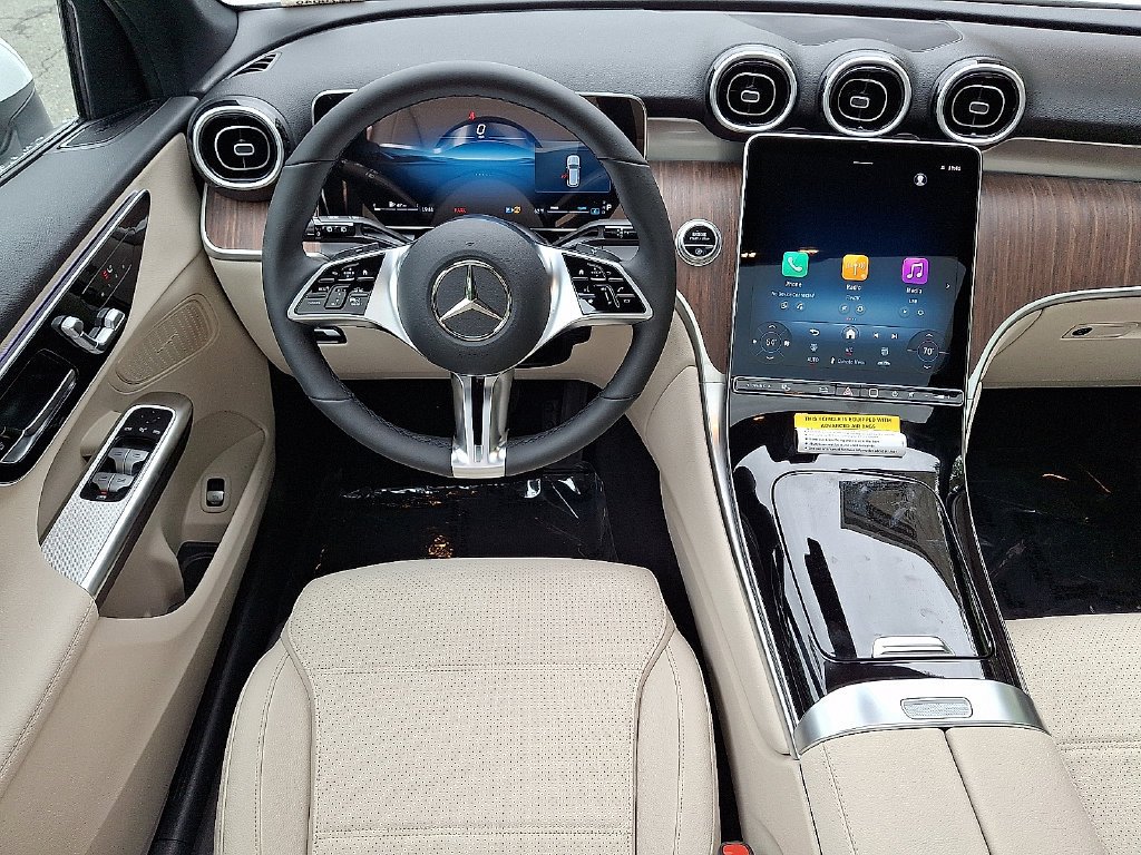 New 2027 Black Mercedes-Benz GLC 300 image 30