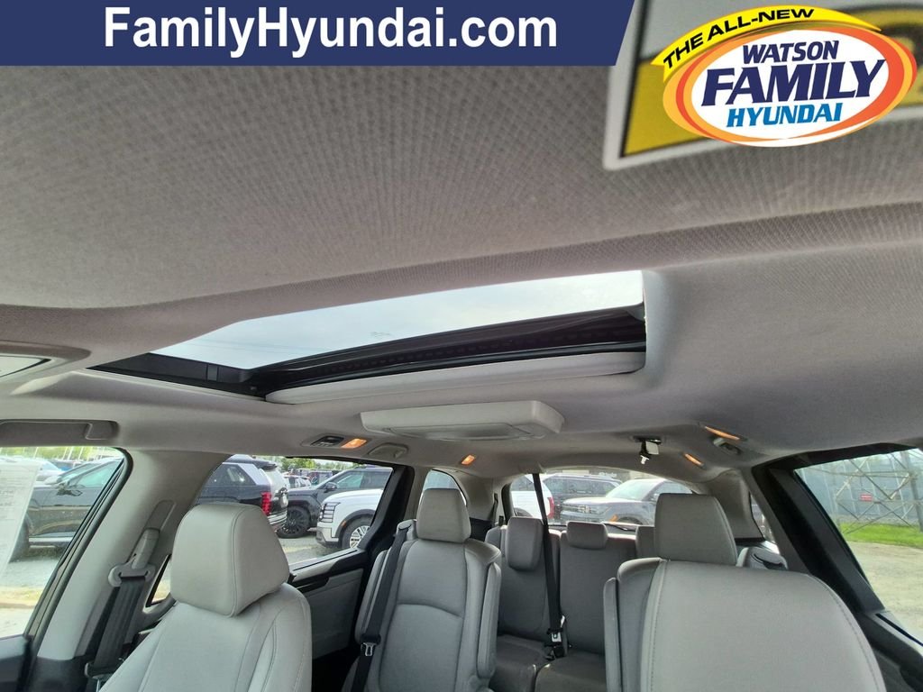 Used 2018 Black Honda EX-L image 14