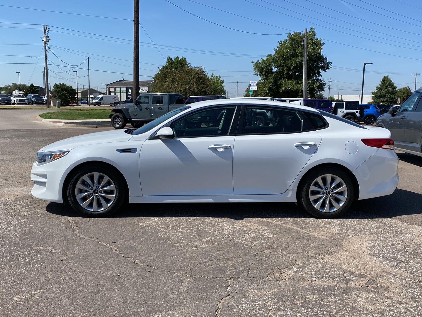 Used 2018 Kia Optima LX with VIN 5XXGT4L31JG270986 for sale in Garden City, KS