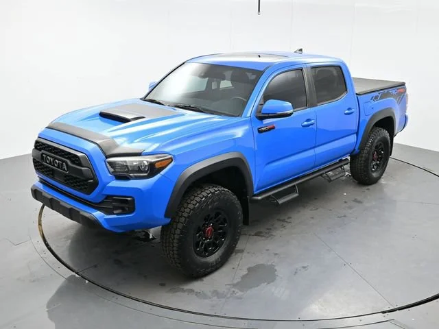 Used 2019 Voodoo Blue Toyota SR image 32