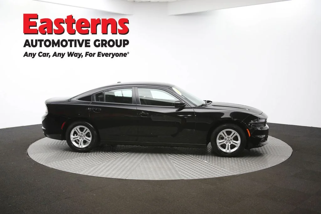 Used 2022 Black Dodge SXT image 43