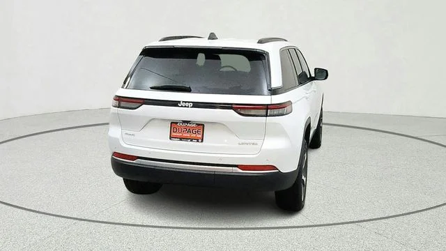 New 2026 Bright White Clear-Coat Exterior Paint Jeep Limited image 8