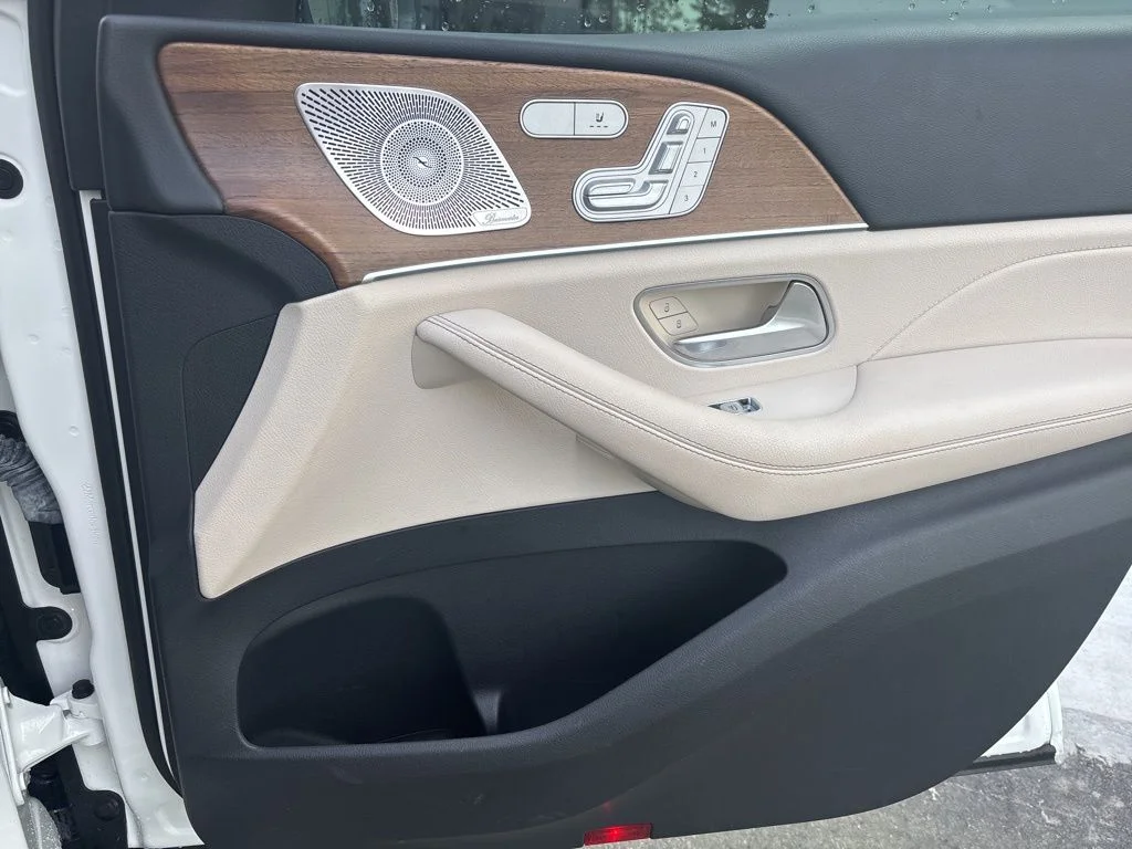 Used 2022 White Mercedes-Benz GLE 350 image 27