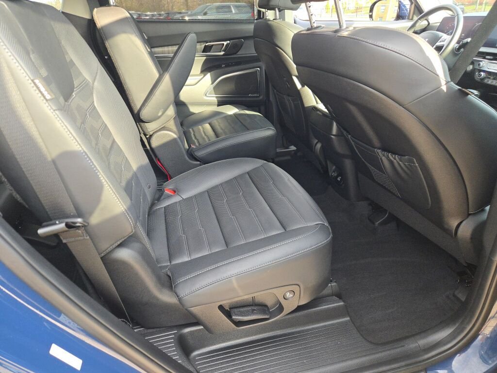 Used 2023 Black Kia SX X-Line image 10