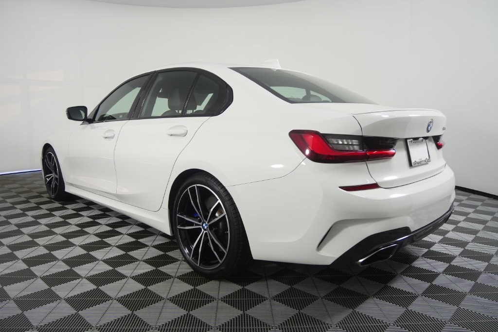 Used 2022 Alpine White BMW M340i image 3