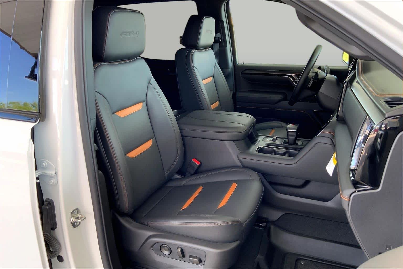 Used 2026 Summit White GMC AT4 image 9