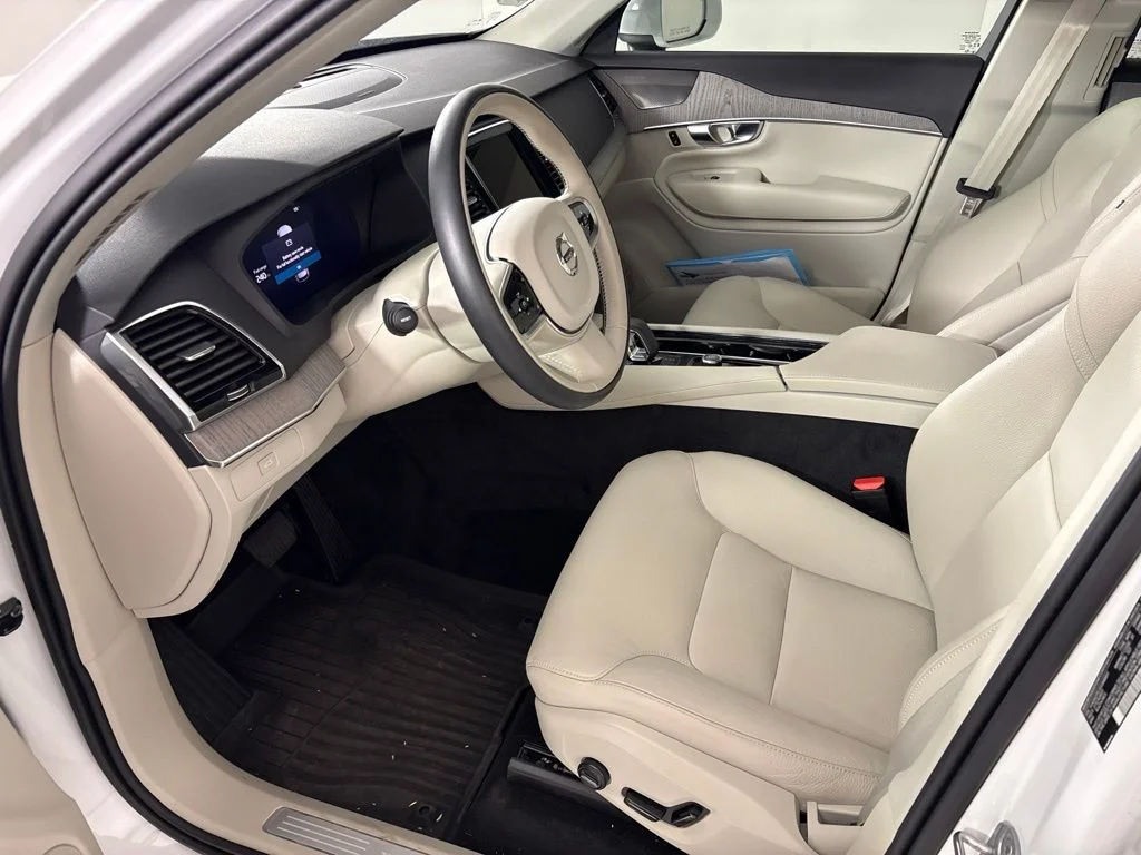 Certified Used 2025 Crystal White Volvo Plus image 29