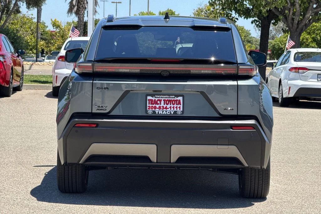 New 2026 Overcast Toyota  XSE image 7