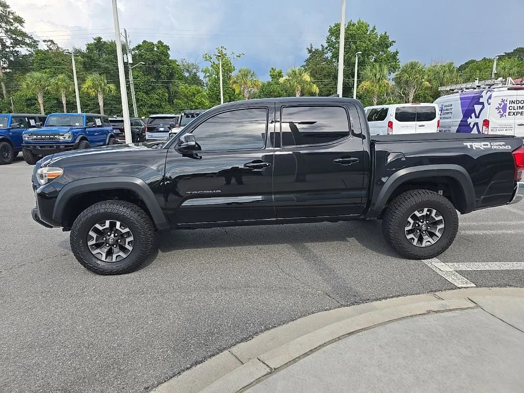 Used 2016 Black Toyota TRD Off-Road image 4