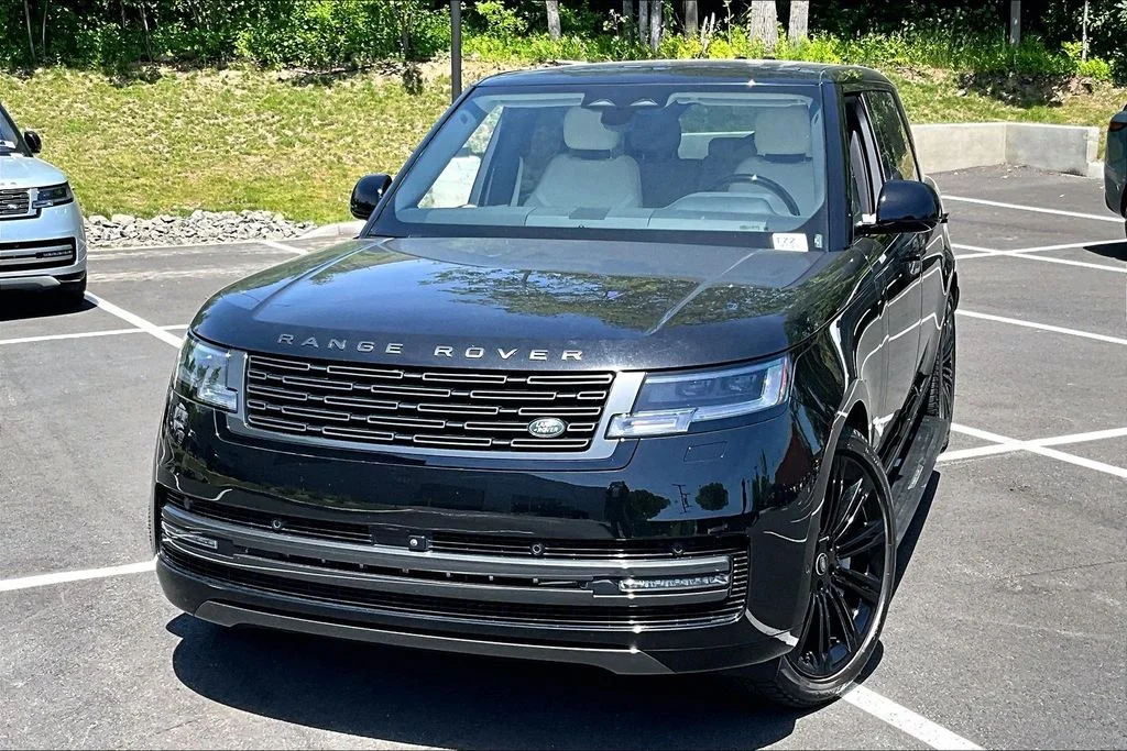2024 Land Rover Range Rover 4.4 SE LWB 7's photo