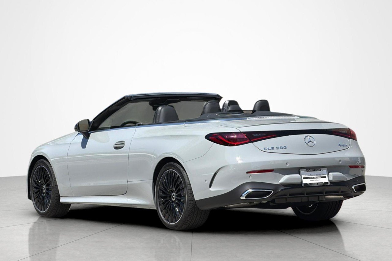 New 2027 MANUFAKTUR Alpine Grey Mercedes-Benz CLE 300 4MATIC® Cabriolet image 3