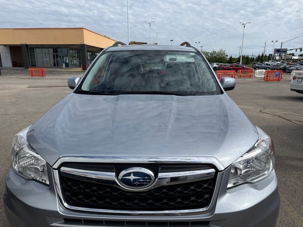 Used 2015 Ice Silver Metallic Subaru 2.5i Premium image 11