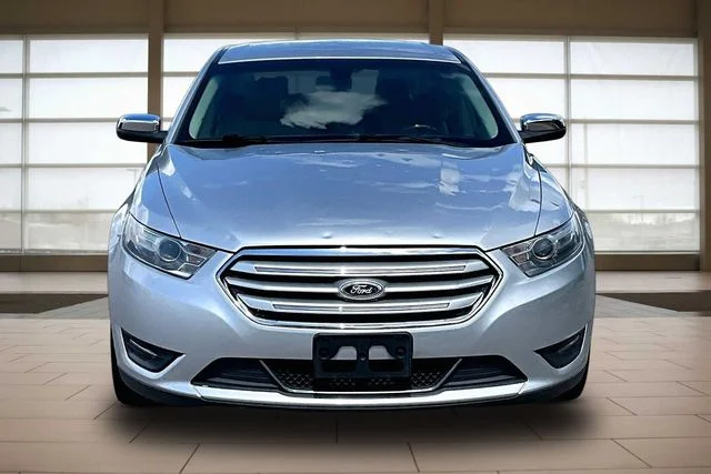 Used 2013 Silver Ford Limited image 3