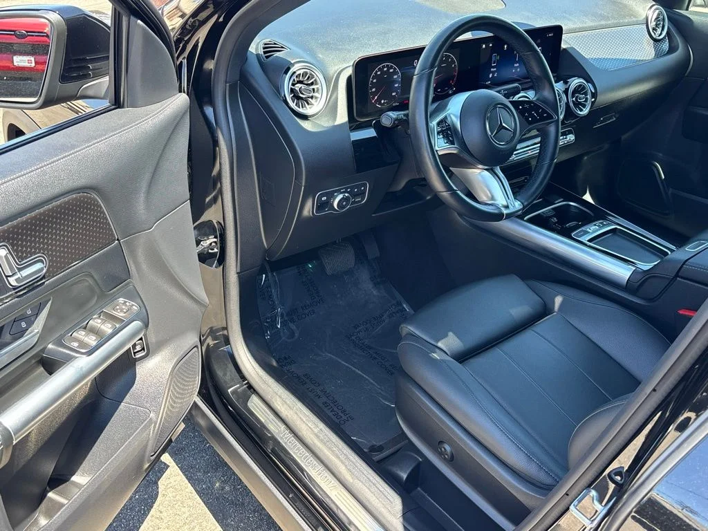 Used 2025 Black Mercedes-Benz GLA 250 image 8