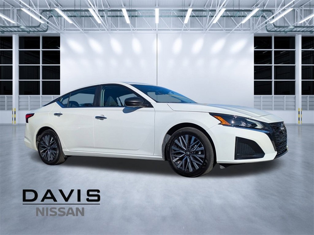 2025 Nissan Altima