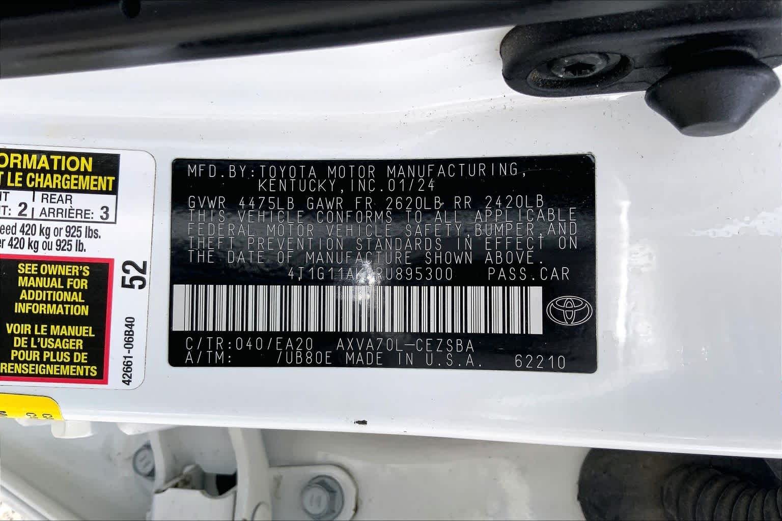 Used 2024 Ice Cap Toyota SE image 36