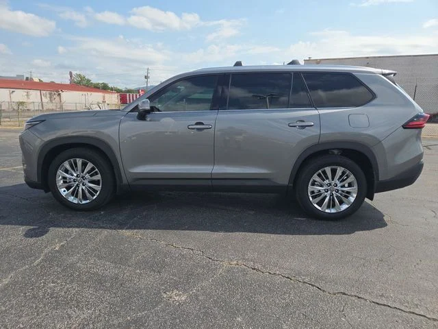 Used 2025 Gray Toyota Platinum image 5
