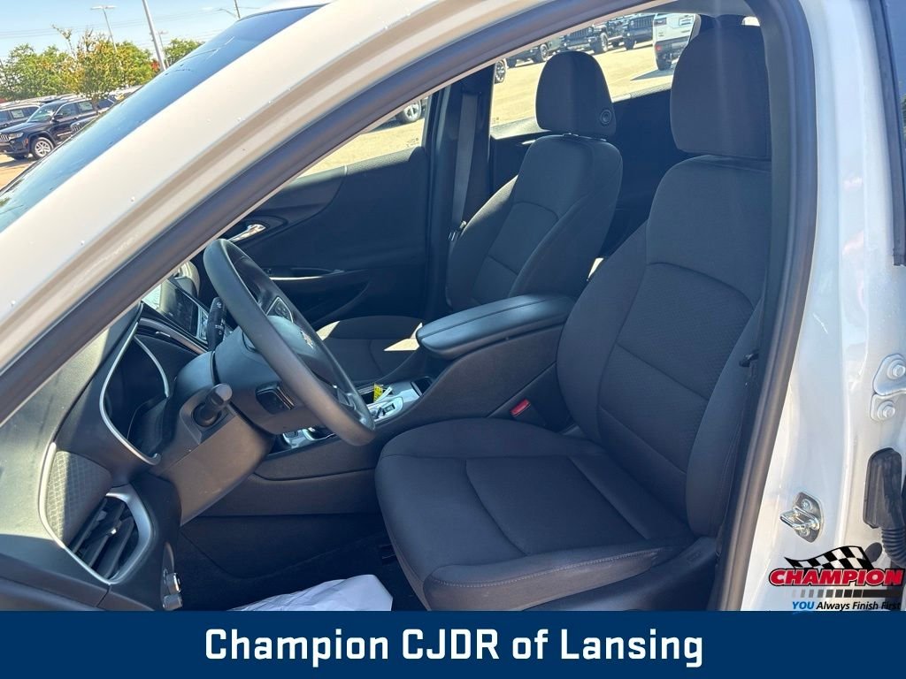 Used 2023 White Chevrolet LT 1LT image 13