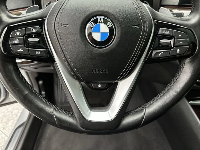 2019 BMW 5 Series 530i - Photo 14