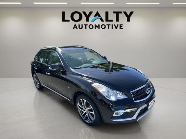 Used 2017 Black INFINITI Base image 8