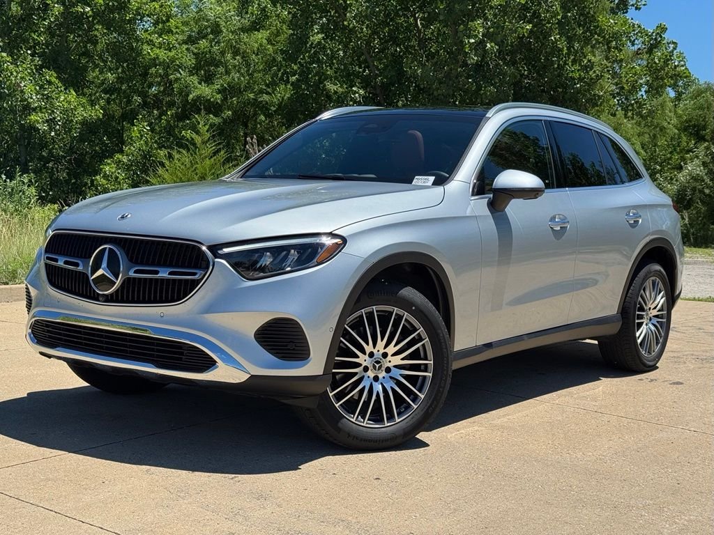 Used 2026 Silver Mercedes-Benz GLC 300 image 1
