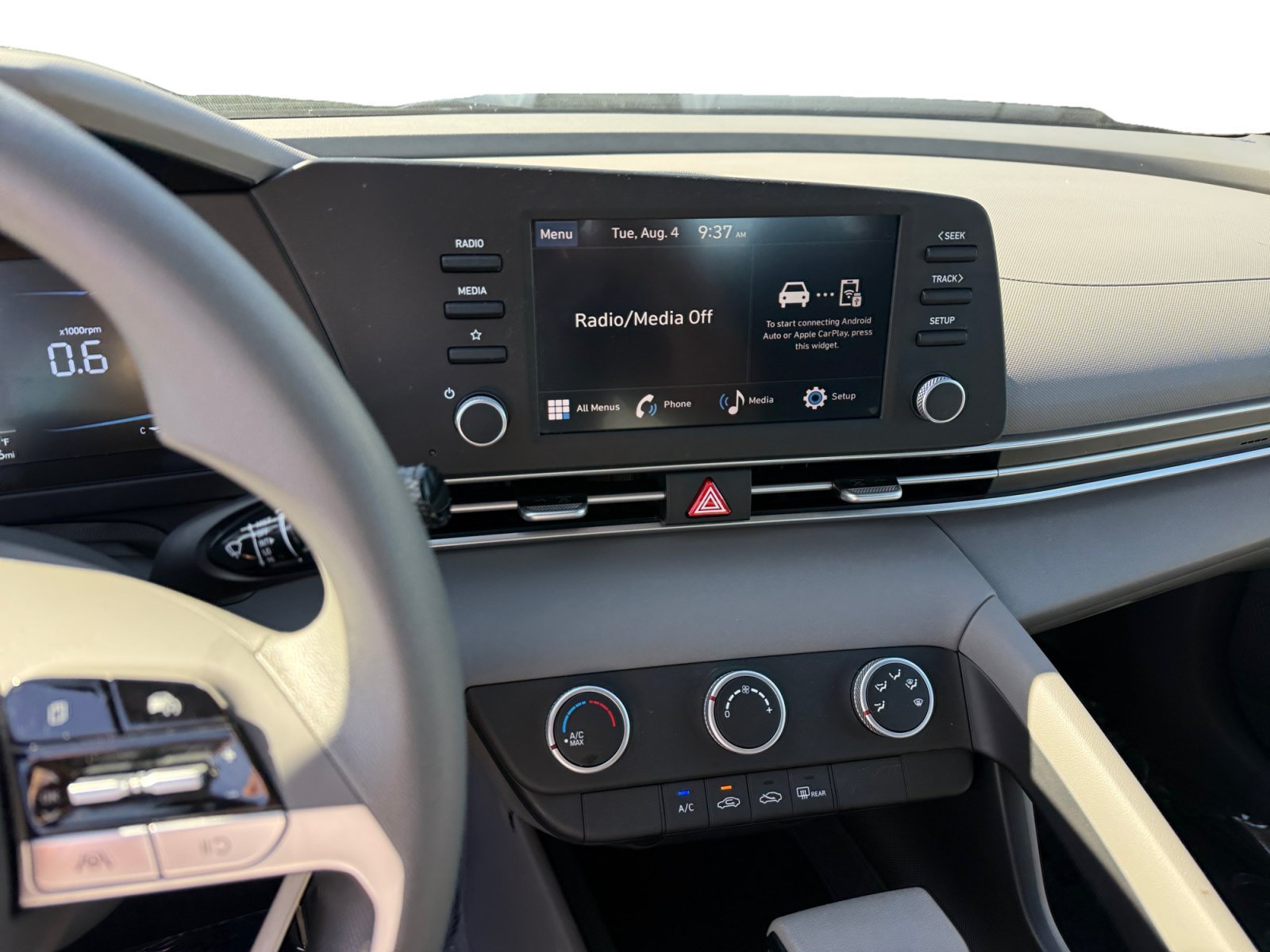 Certified Used 2025 White Hyundai SE image 12