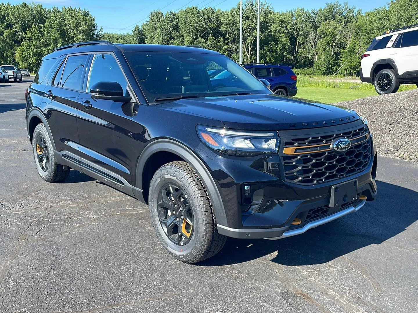 New 2026 Agate Black Metallic Ford Tremor image 8