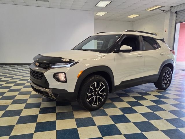 Used 2023 White Chevrolet ACTIV image 3