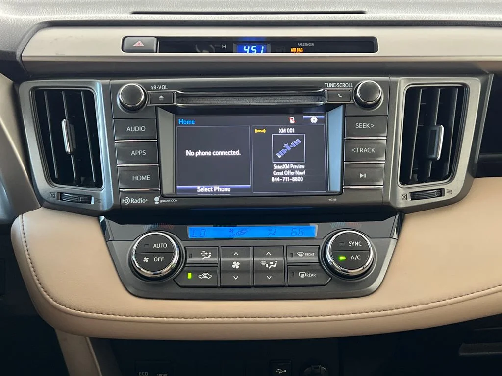 Used 2014 Brown Toyota XLE image 20