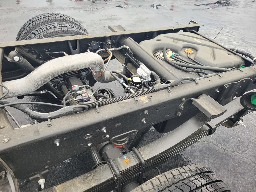 2026 Chevrolet Silverado 3500 HD Chassis Cab Work Truck view 6