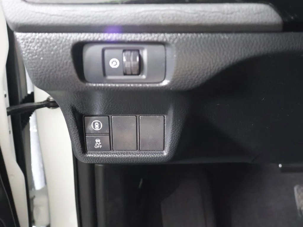 Used 2023 White Honda LX image 30
