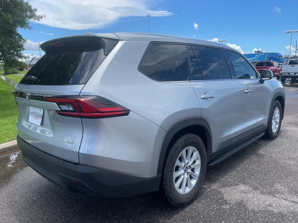 Used 2026 Silver Toyota XLE image 8