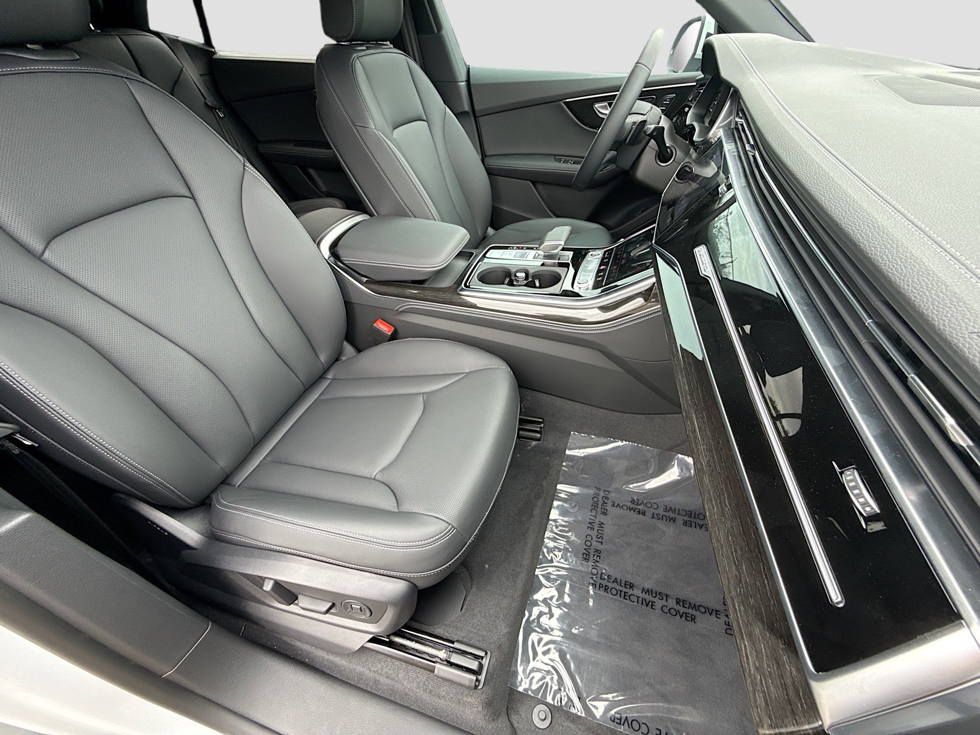 2026 Audi Q8 Premium Plus - Photo 13