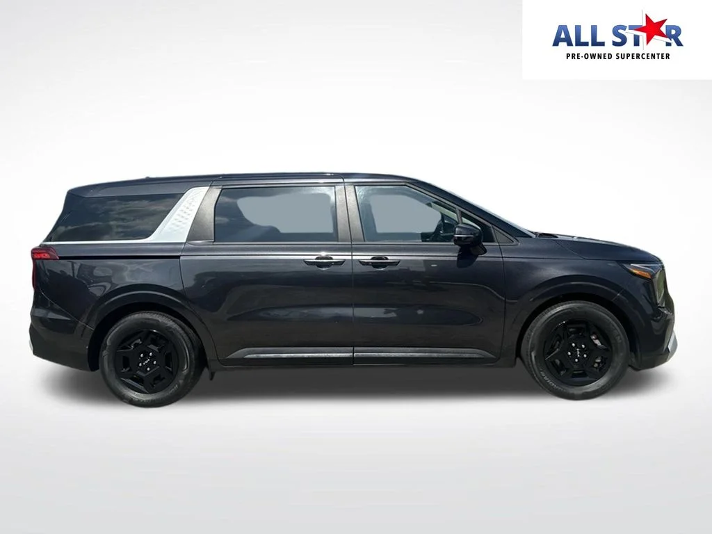 Used 2025 Gray Kia LXS image 1