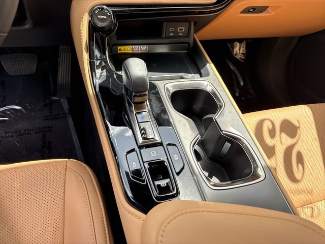 2025 Lexus NX 250 - Photo 21