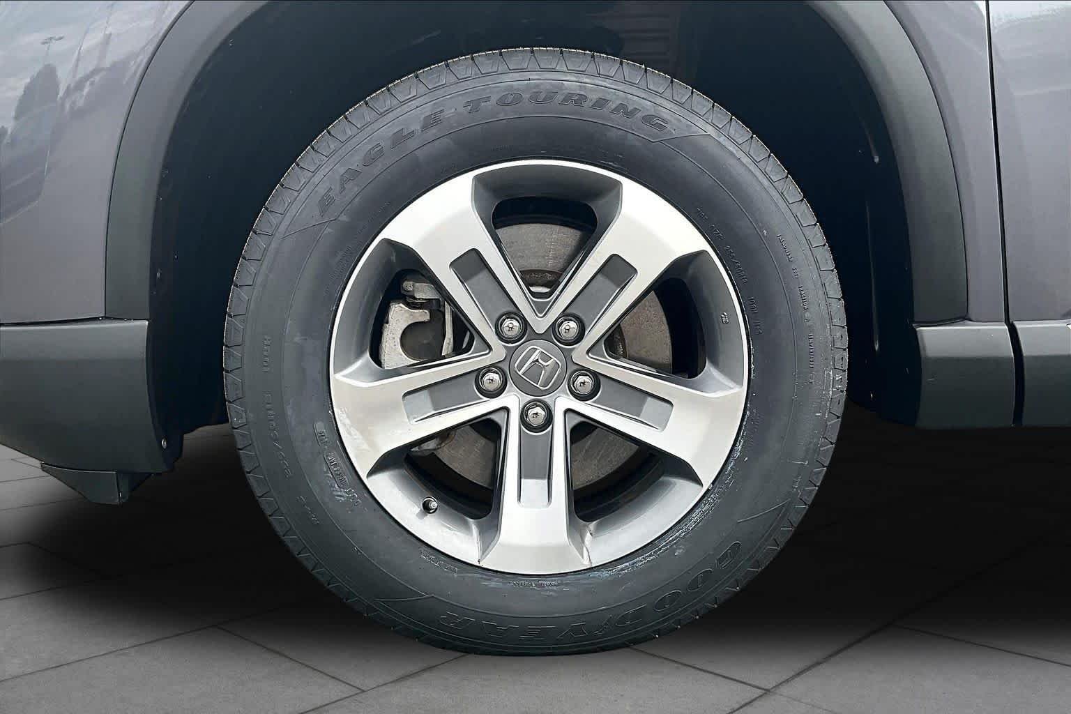 Used 2025 Modern Steel Metallic Honda AWD EX-L image 10