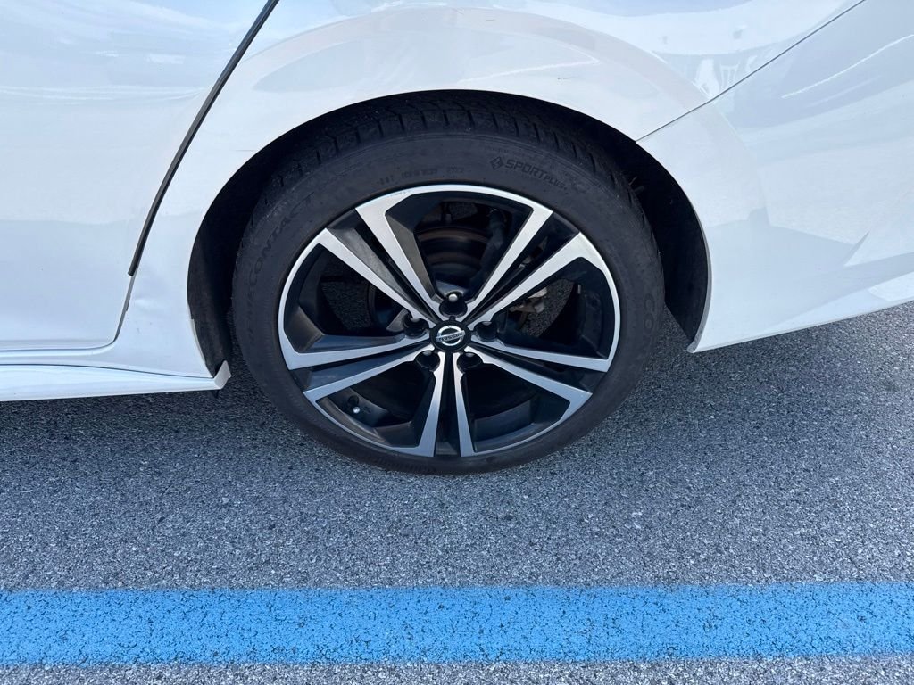 Used 2020 White Nissan SR image 4