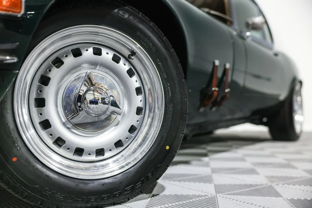 Used 1972 Green Jaguar  image 12