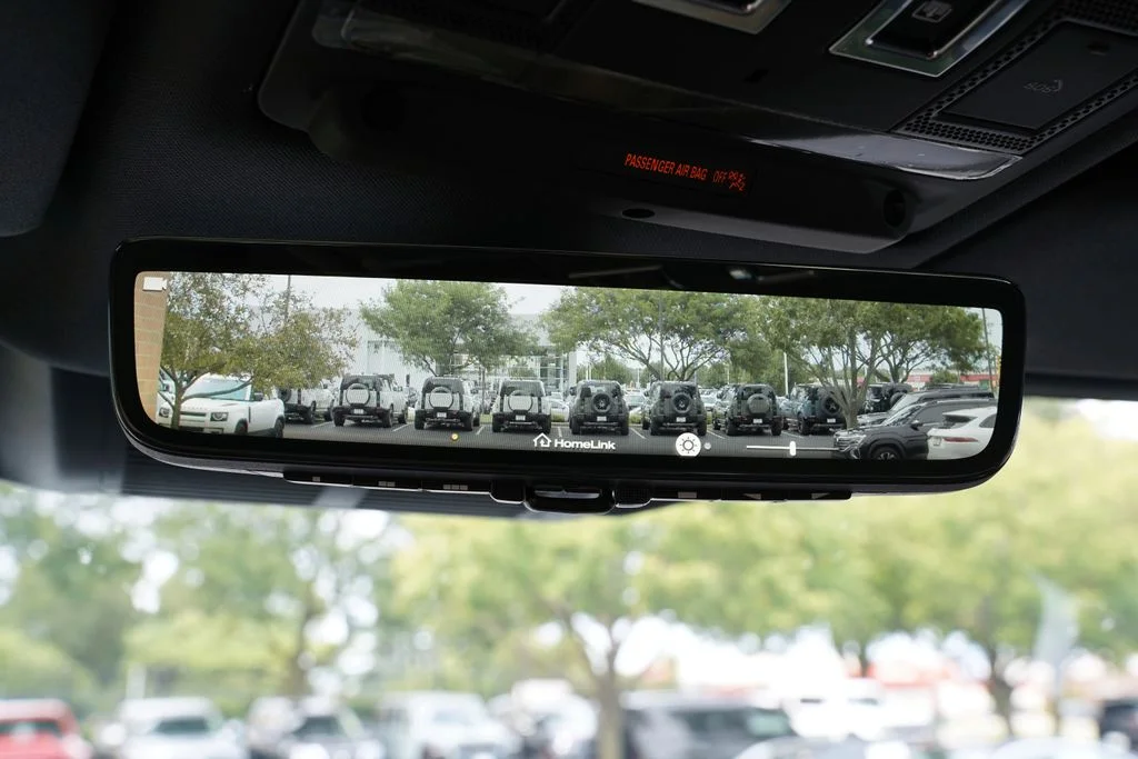 New 2026 Fuji White Land Rover X-Dynamic SE image 20