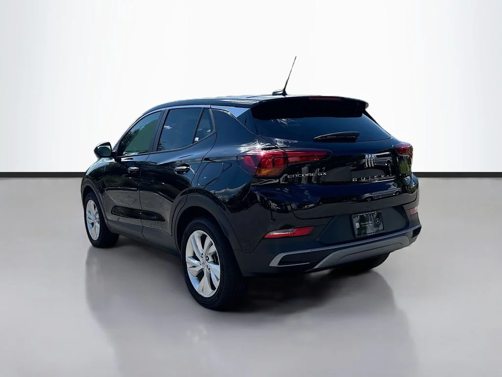 Used 2025 Black Buick Preferred image 5