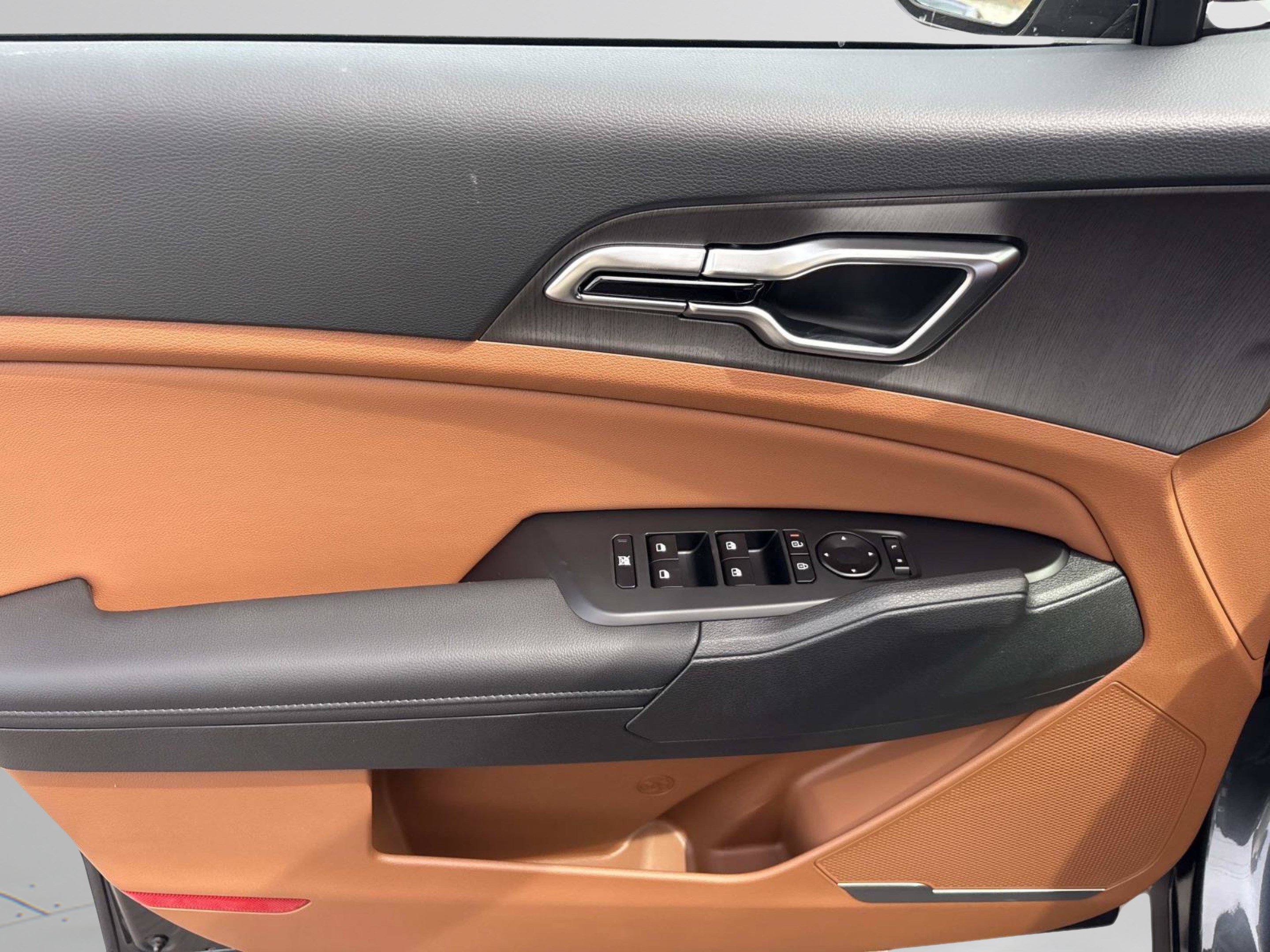 New 2027 Gravity Gray Kia X-Line image 17